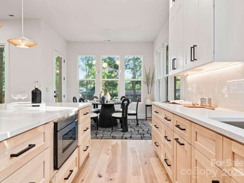 1622 Burtonwood Circle, Charlotte, NC 28212.  MLS# CAR4272424, YatesRealty ID 22045. 