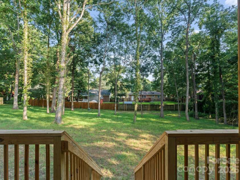 1622 Burtonwood Circle, Charlotte, NC 28212.  MLS# CAR4272424, YatesRealty ID 22045. 