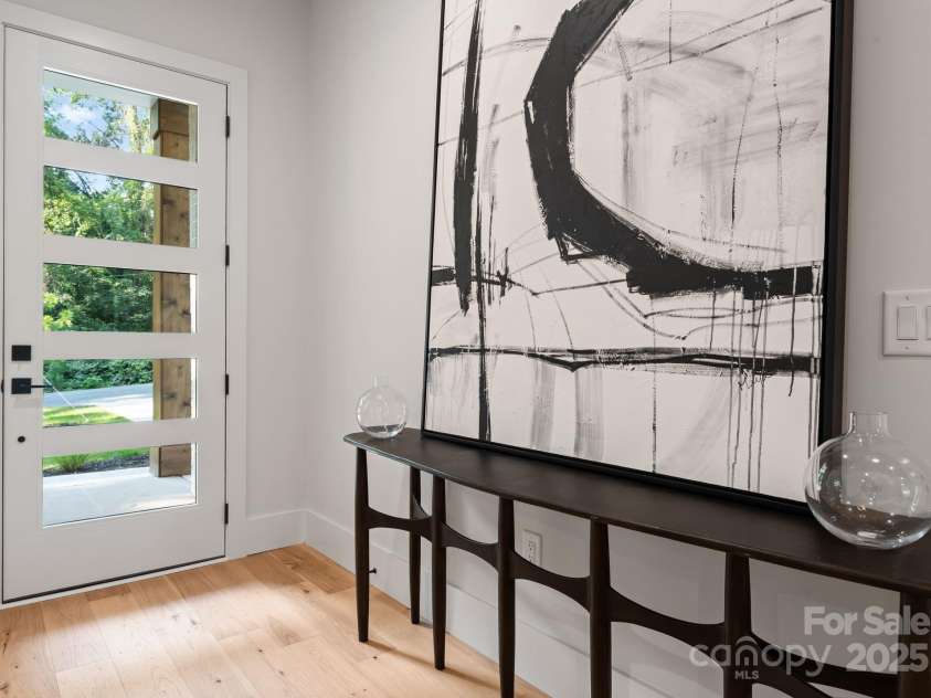 1622 Burtonwood Circle, Charlotte, NC 28212.  MLS# CAR4272424, YatesRealty ID 22045. 