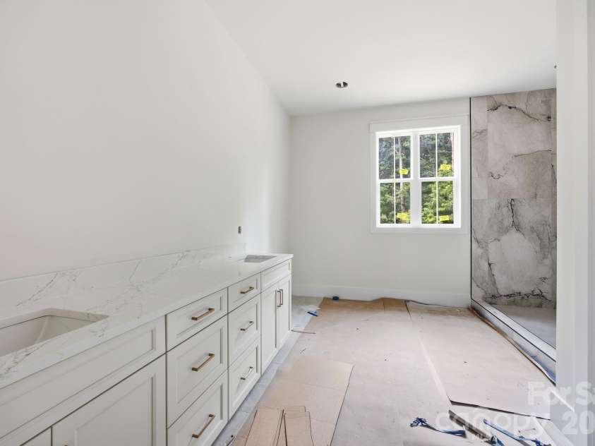 207 Kingsbridge Road, Salisbury, NC 28144.  MLS# CAR4382126, YatesRealty ID 22047. 