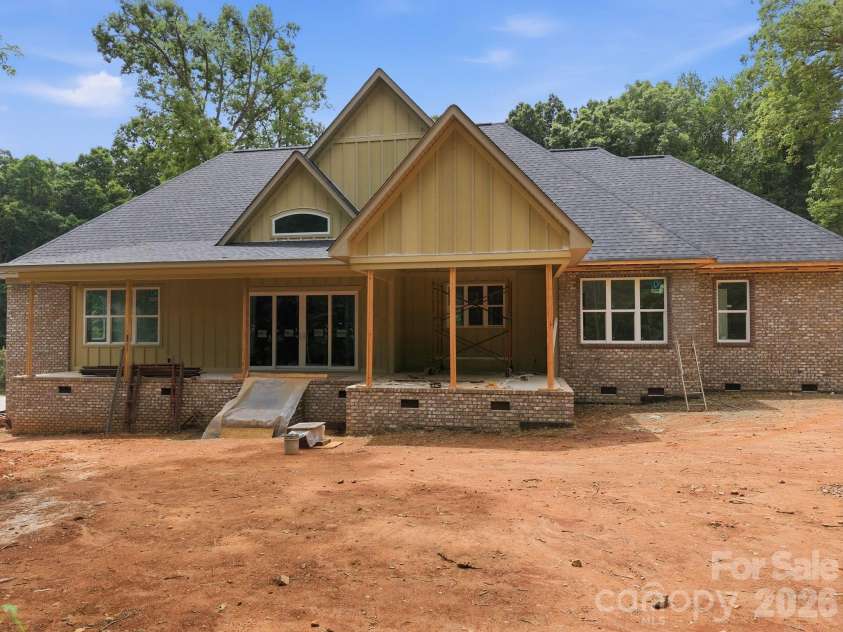 207 Kingsbridge Road, Salisbury, NC 28144.  MLS# CAR4382126, YatesRealty ID 22047. 