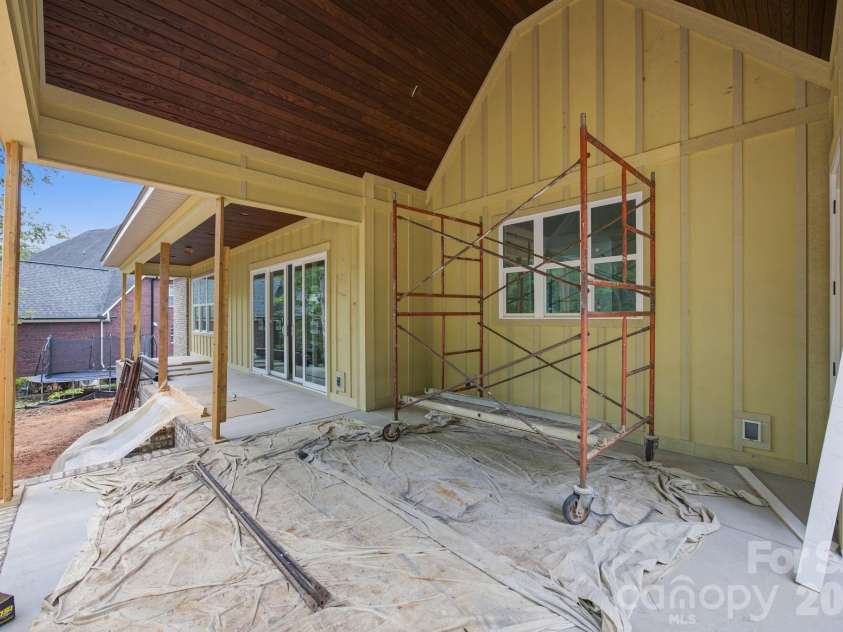 207 Kingsbridge Road, Salisbury, NC 28144.  MLS# CAR4382126, YatesRealty ID 22047. 
