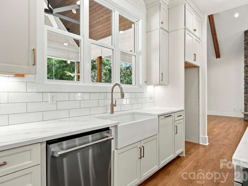 207 Kingsbridge Road, Salisbury, NC 28144.  MLS# CAR4382126, YatesRealty ID 22047. 