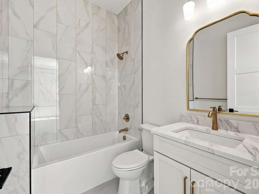 207 Kingsbridge Road, Salisbury, NC 28144.  MLS# CAR4382126, YatesRealty ID 22047. 