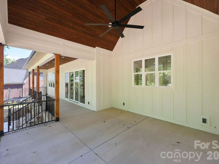 207 Kingsbridge Road, Salisbury, NC 28144.  MLS# CAR4382126, YatesRealty ID 22047. 