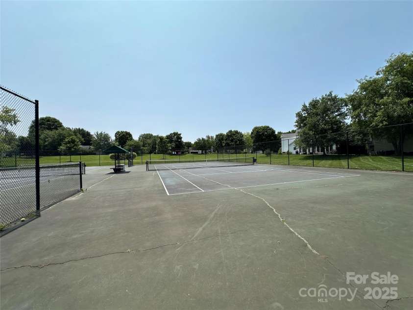 17431 Tuscany Lane, Cornelius, NC 28031.  MLS# CAR4272673, YatesRealty ID 22048. 