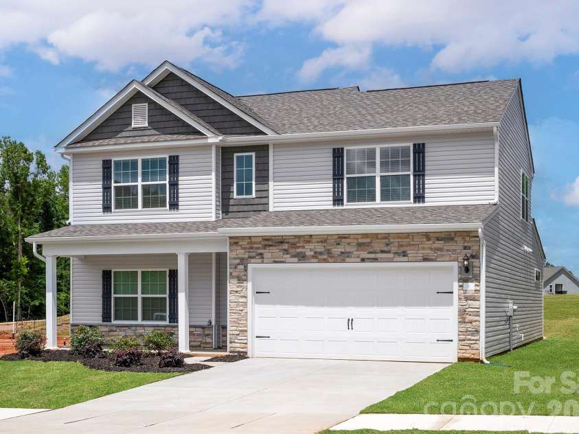 6513 Fairford Drive, Charlotte, NC 28215.  MLS# CAR4382413, YatesRealty ID 22048. 