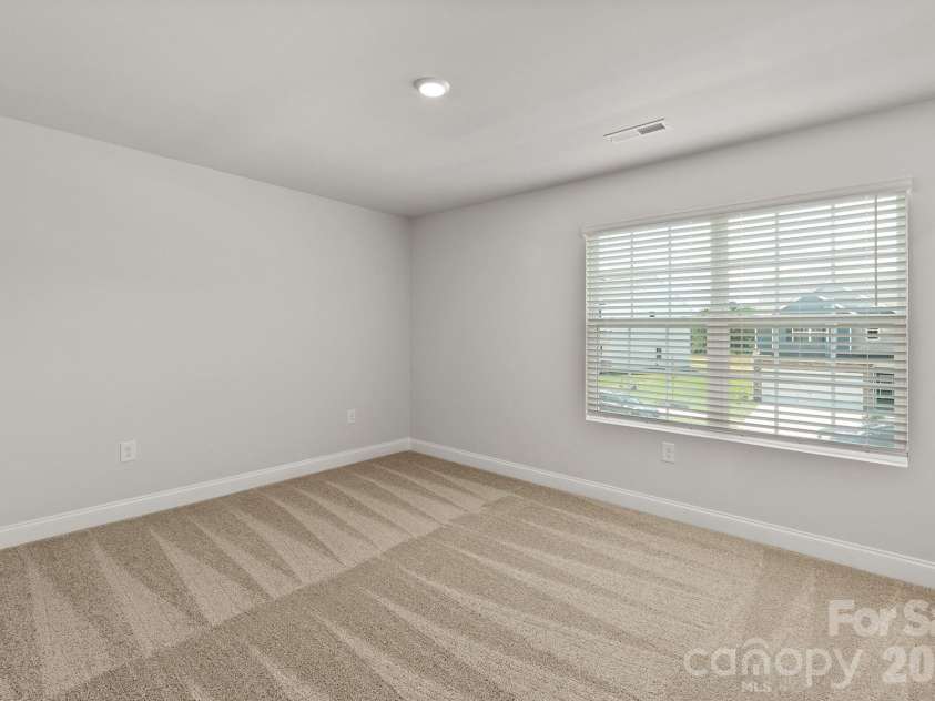 6513 Fairford Drive, Charlotte, NC 28215.  MLS# CAR4382413, YatesRealty ID 22048. 