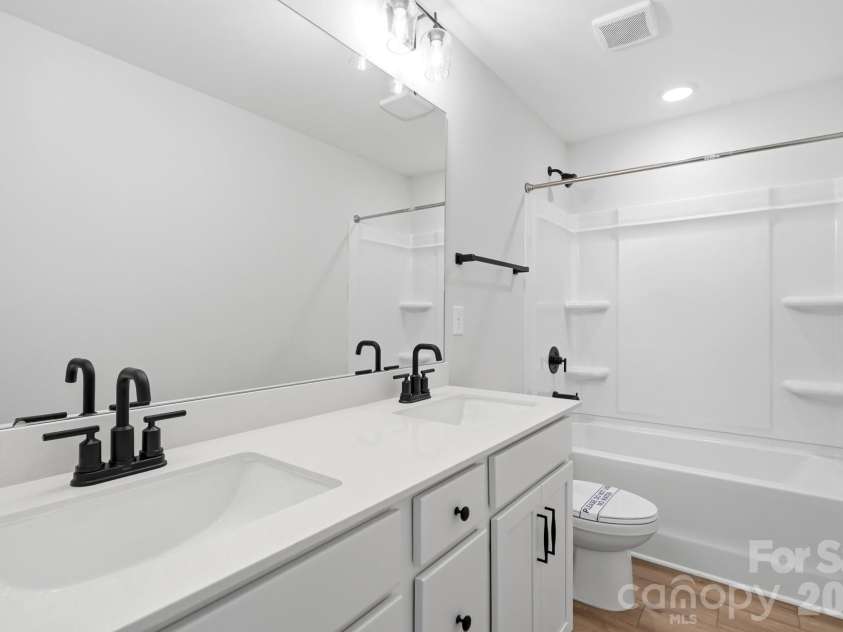 120 Swing Lane, Troutman, NC 28166.  MLS# CAR4382366, YatesRealty ID 22049. Bath 2
