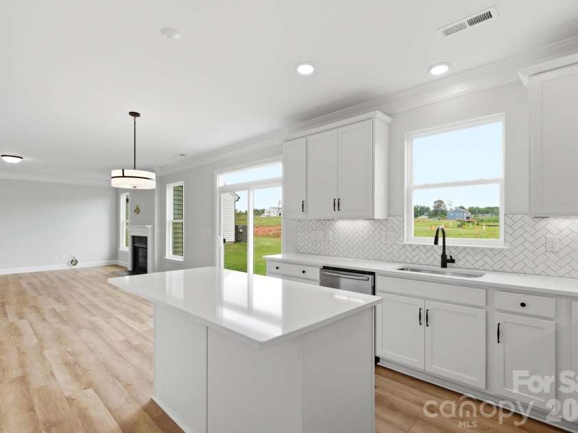 120 Swing Lane, Troutman, NC 28166.  MLS# CAR4382366, YatesRealty ID 22049. Kitchen