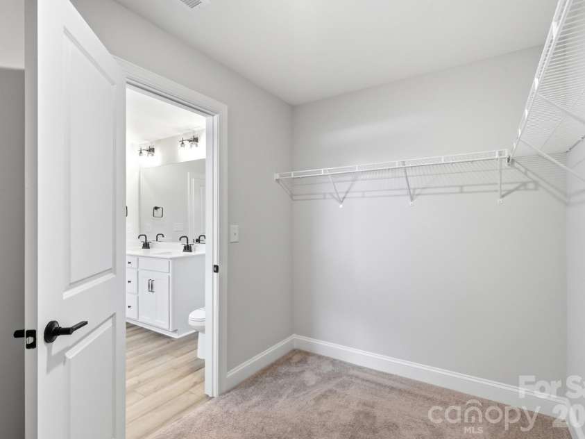 120 Swing Lane, Troutman, NC 28166.  MLS# CAR4382366, YatesRealty ID 22049. Walk in Closet