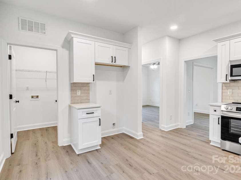 1420 Tyler Street, Kannapolis, NC 28083.  MLS# CAR4269303, YatesRealty ID 22049. 