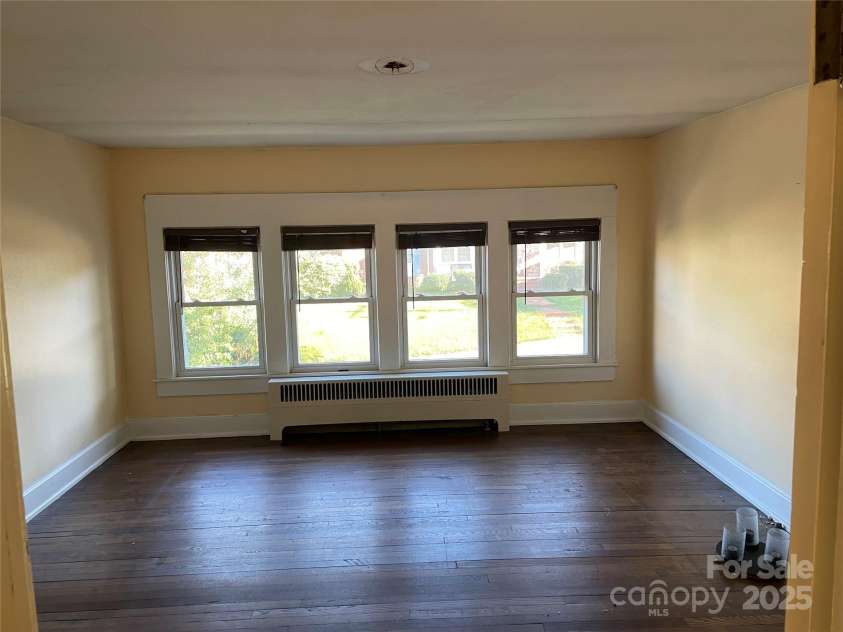 318 Academy Street, Canton, NC 28716.  MLS# CAR4263359, YatesRealty ID 2205. 