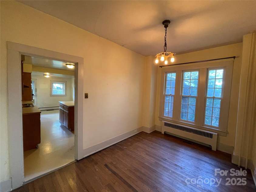 318 Academy Street, Canton, NC 28716.  MLS# CAR4263359, YatesRealty ID 2205. Dining room