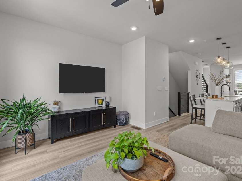 5006 Tiny Lane, Charlotte, NC 28203.  MLS# CAR4326309, YatesRealty ID 2205. 
