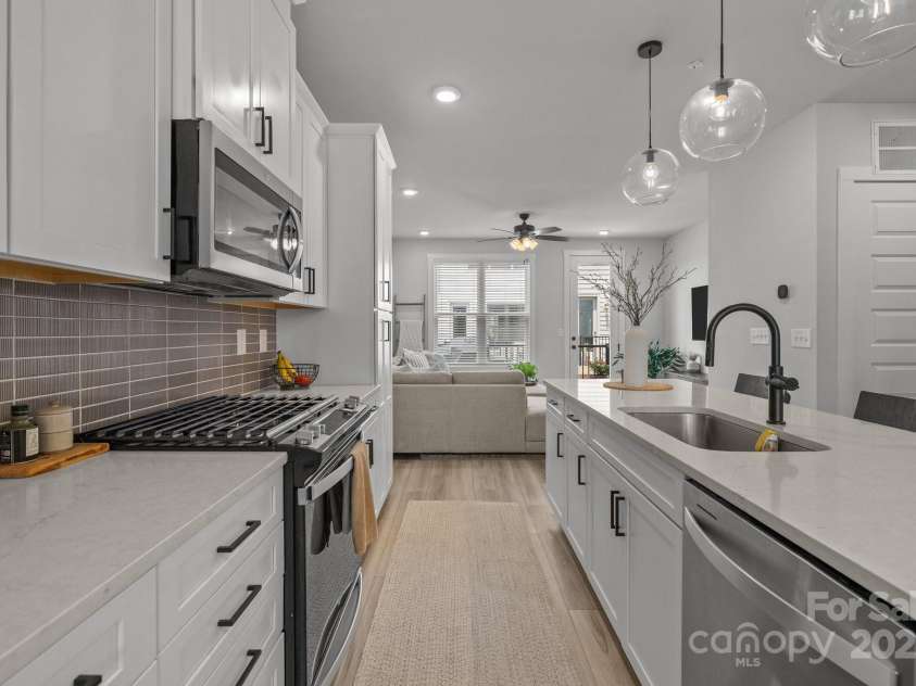 5006 Tiny Lane, Charlotte, NC 28203.  MLS# CAR4326309, YatesRealty ID 2205. 
