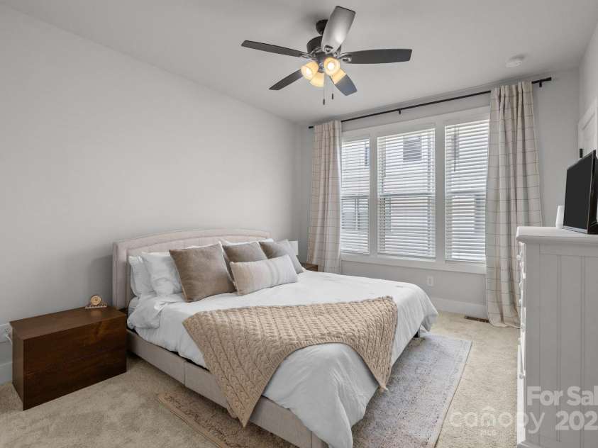 5006 Tiny Lane, Charlotte, NC 28203.  MLS# CAR4326309, YatesRealty ID 2205. 