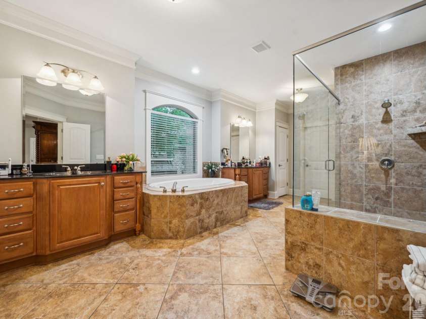 3519 McPherson Street, Waxhaw, NC 28173.  MLS# CAR4382069, YatesRealty ID 22050. Primary Bath