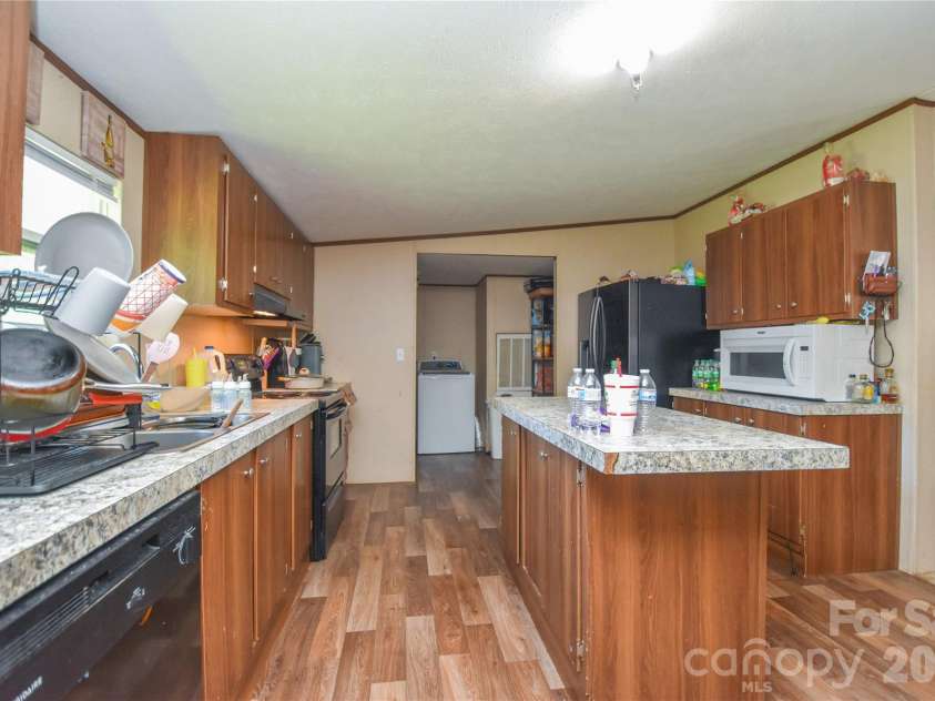 5595 American Way, Denver, NC 28037.  MLS# CAR4382328, YatesRealty ID 22051. 