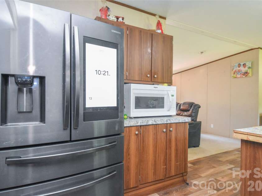 5595 American Way, Denver, NC 28037.  MLS# CAR4382328, YatesRealty ID 22051. 