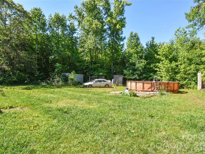 5595 American Way, Denver, NC 28037.  MLS# CAR4382328, YatesRealty ID 22051. 