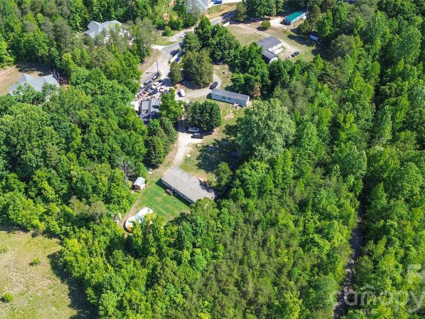 5595 American Way, Denver, NC 28037.  MLS# CAR4382328, YatesRealty ID 22051. 