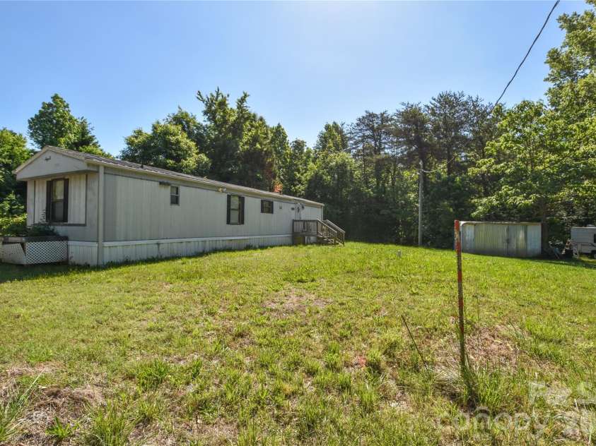 5595 American Way, Denver, NC 28037.  MLS# CAR4382328, YatesRealty ID 22051. Single wide