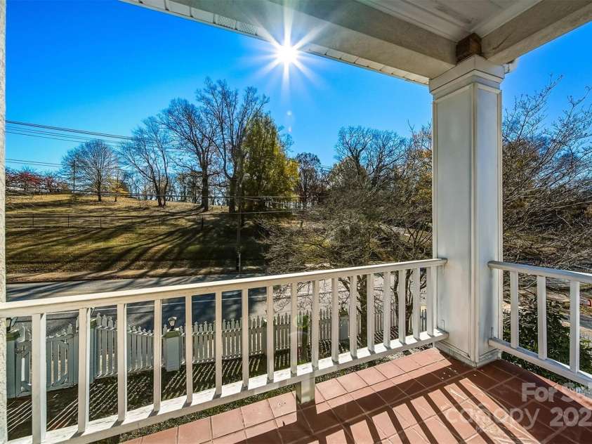 1010 College Avenue, Lenoir, NC 28645.  MLS# CAR4322808, YatesRealty ID 22052. 