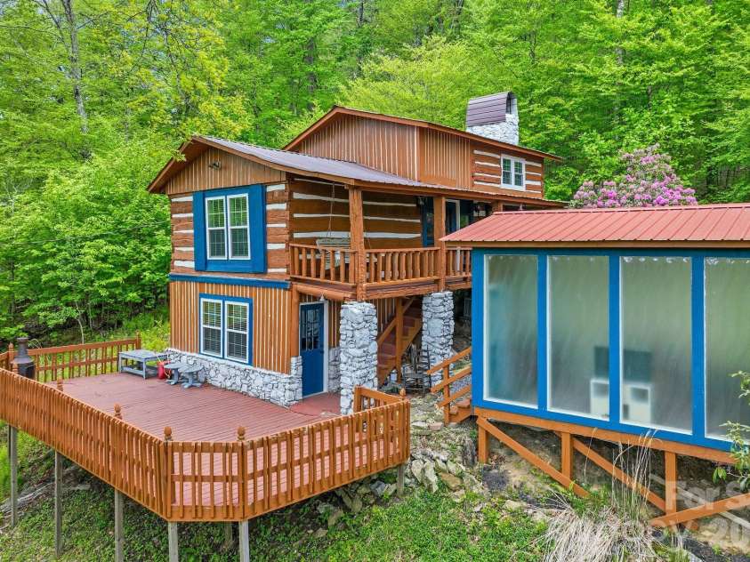 285 Glenaire Drive, Mars Hill, NC 28754.  MLS# CAR4380498, YatesRealty ID 22052. 