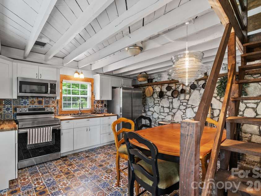 285 Glenaire Drive, Mars Hill, NC 28754.  MLS# CAR4380498, YatesRealty ID 22052. 