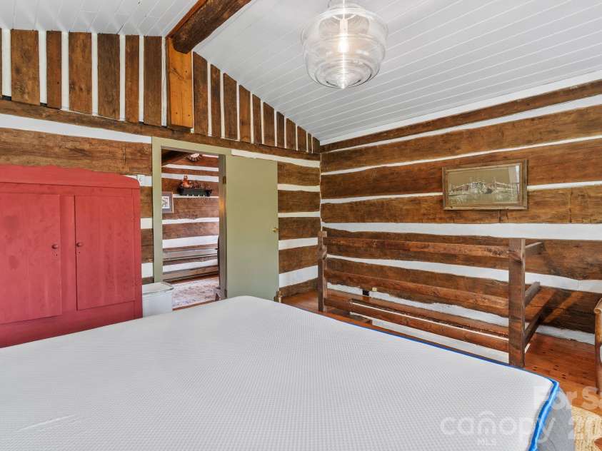 285 Glenaire Drive, Mars Hill, NC 28754.  MLS# CAR4380498, YatesRealty ID 22052. 