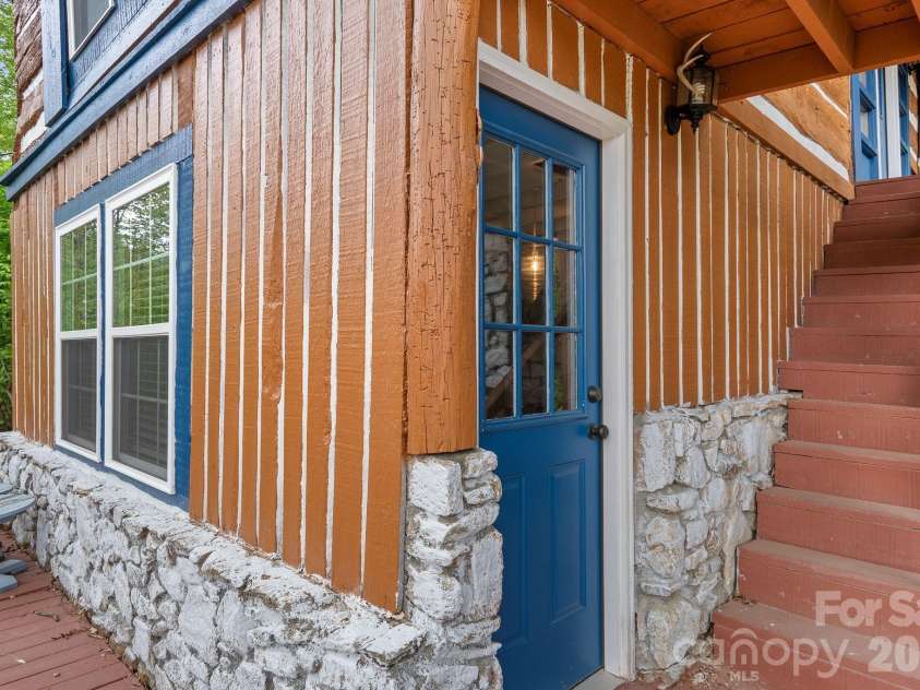 285 Glenaire Drive, Mars Hill, NC 28754.  MLS# CAR4380498, YatesRealty ID 22052. 