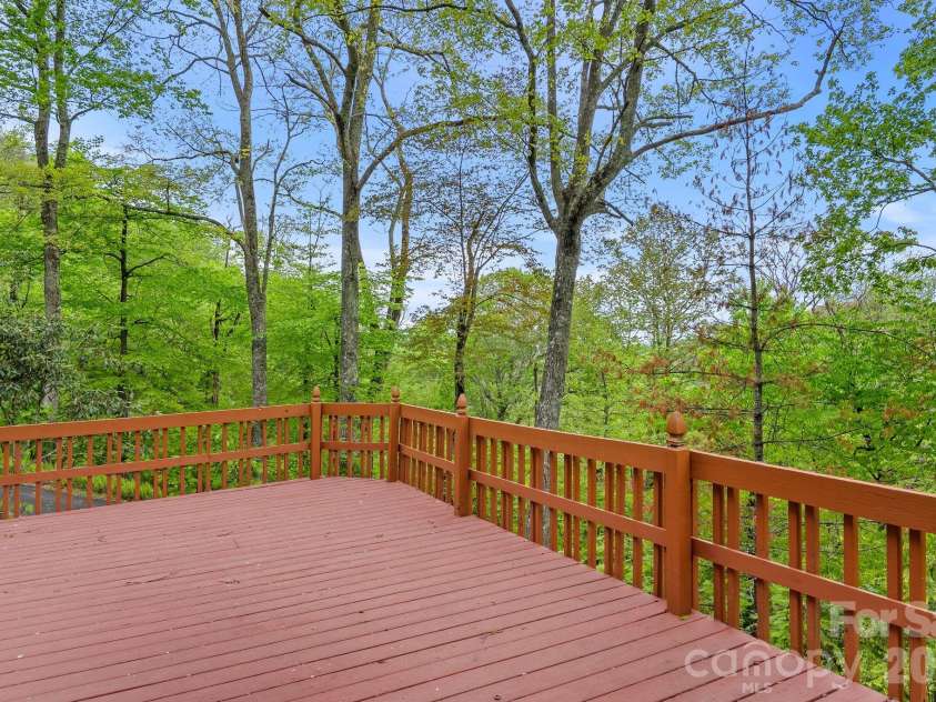 285 Glenaire Drive, Mars Hill, NC 28754.  MLS# CAR4380498, YatesRealty ID 22052. 