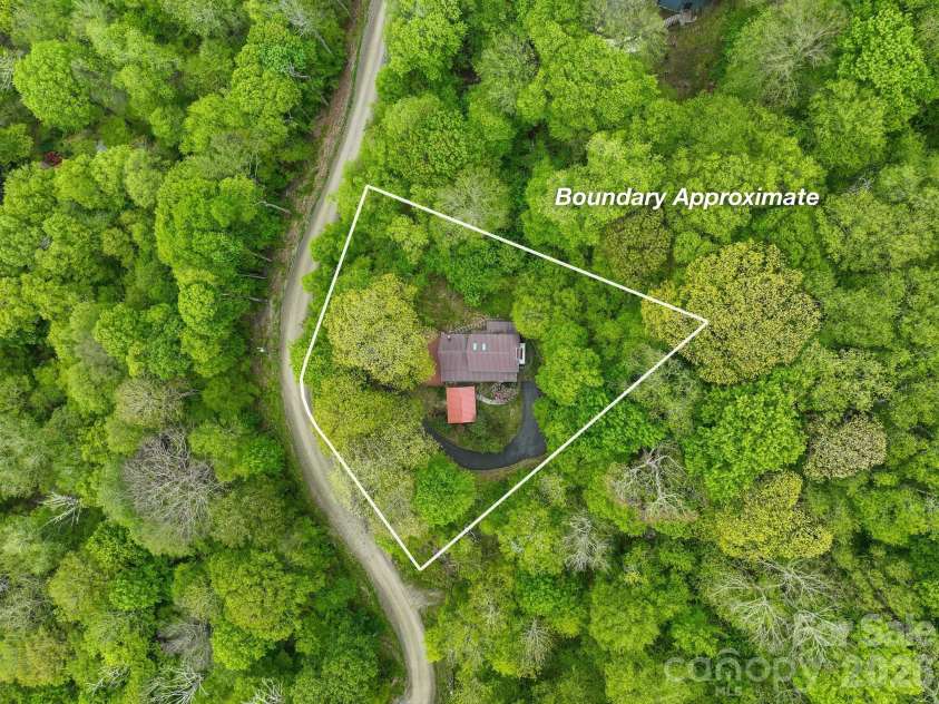 285 Glenaire Drive, Mars Hill, NC 28754.  MLS# CAR4380498, YatesRealty ID 22052. 