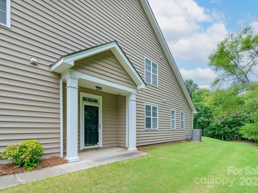 11945 Red Rust Lane, Charlotte, NC 28277.  MLS# CAR4258421, YatesRealty ID 22054. 