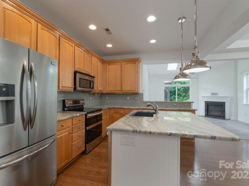 11945 Red Rust Lane, Charlotte, NC 28277.  MLS# CAR4258421, YatesRealty ID 22054. 