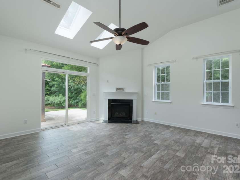 11945 Red Rust Lane, Charlotte, NC 28277.  MLS# CAR4258421, YatesRealty ID 22054. 