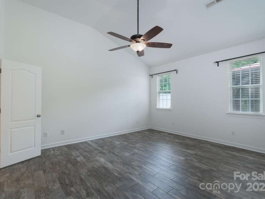 11945 Red Rust Lane, Charlotte, NC 28277.  MLS# CAR4258421, YatesRealty ID 22054. 