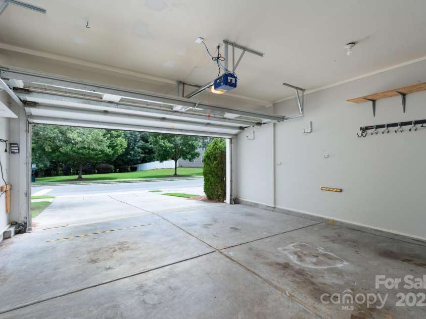 11945 Red Rust Lane, Charlotte, NC 28277.  MLS# CAR4258421, YatesRealty ID 22054. 