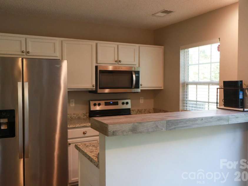 12331 Bluestem Lane, Charlotte, NC 28277.  MLS# CAR4378995, YatesRealty ID 22054. 