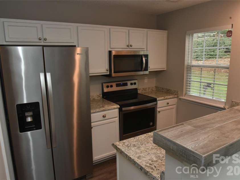 12331 Bluestem Lane, Charlotte, NC 28277.  MLS# CAR4378995, YatesRealty ID 22054. 