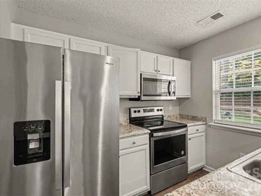 12331 Bluestem Lane, Charlotte, NC 28277.  MLS# CAR4415058, YatesRealty ID 22054. 