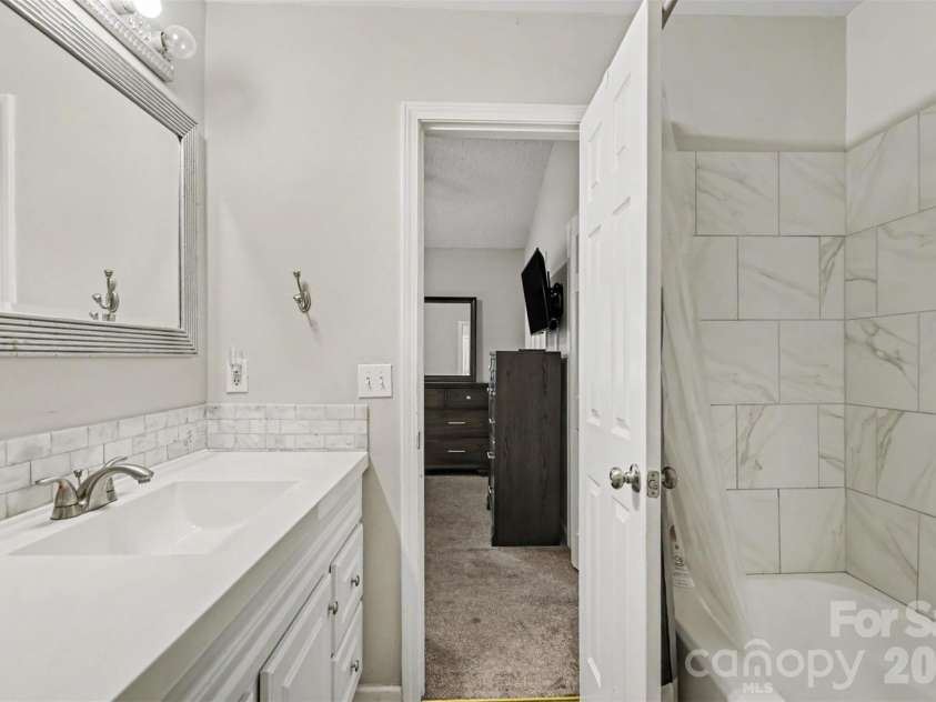 12331 Bluestem Lane, Charlotte, NC 28277.  MLS# CAR4415058, YatesRealty ID 22054. 