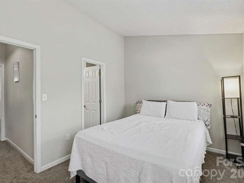 12331 Bluestem Lane, Charlotte, NC 28277.  MLS# CAR4415058, YatesRealty ID 22054. 
