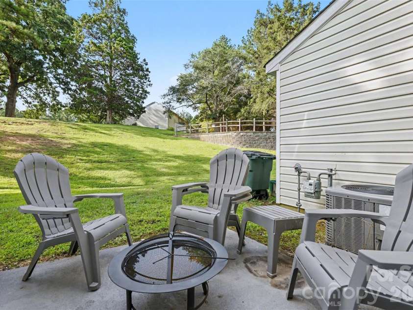 12331 Bluestem Lane, Charlotte, NC 28277.  MLS# CAR4415058, YatesRealty ID 22054. 