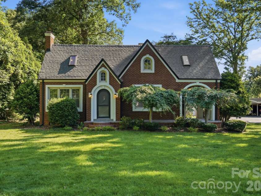 1624 New Hope Road, Gastonia, NC 28054.  MLS# CAR4379831, YatesRealty ID 22055. 