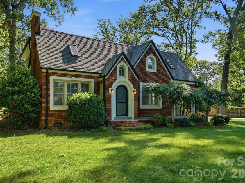 1624 New Hope Road, Gastonia, NC 28054.  MLS# CAR4379831, YatesRealty ID 22055. 