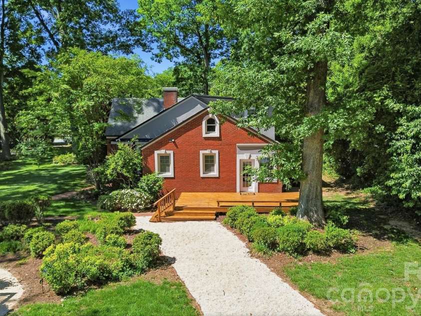 1624 New Hope Road, Gastonia, NC 28054.  MLS# CAR4379831, YatesRealty ID 22055. 