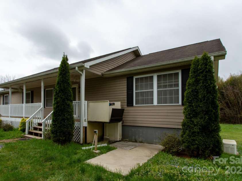 293 Gap Creek Road, Fletcher, NC 28732.  MLS# CAR4244795, YatesRealty ID 22055. 