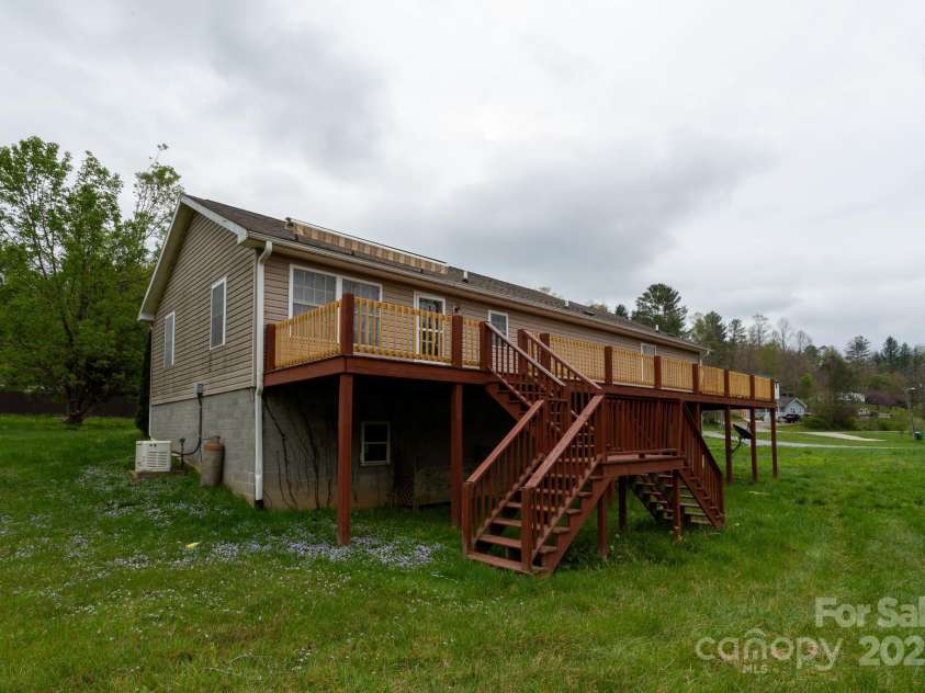 293 Gap Creek Road, Fletcher, NC 28732.  MLS# CAR4244795, YatesRealty ID 22055. 